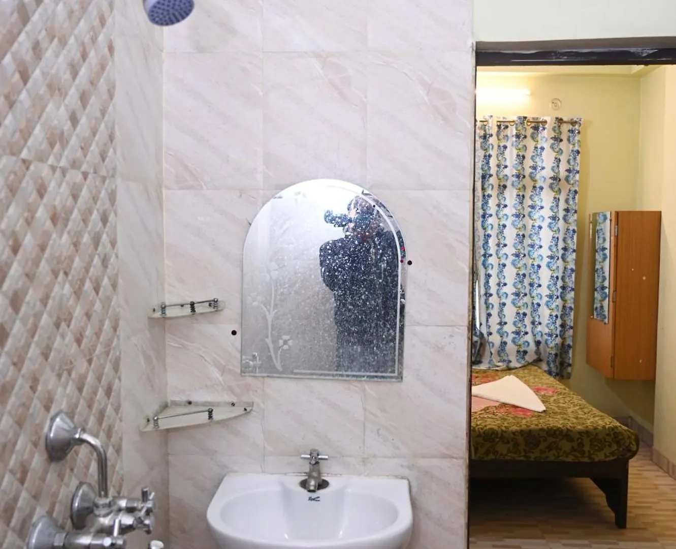Rameshwaram Guest House Waranasi Indie